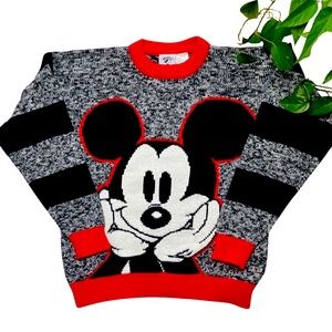 Vintage 90’s Mickey & Co Disney Knit Crewneck
Sz: Small - Women’s